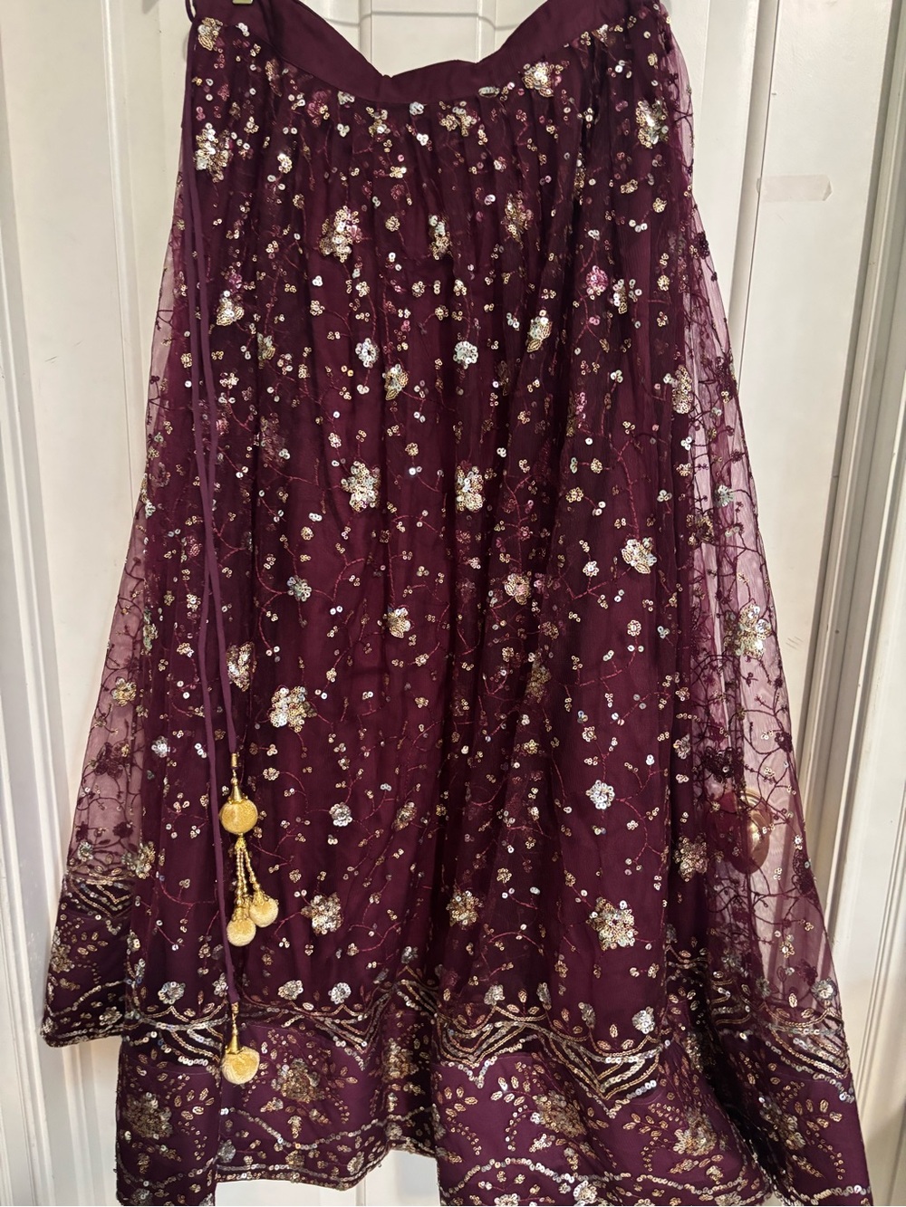 Women’s beautiful Burgundy Floral Embellished Lehenga Set Medium - Picture 9 of 16